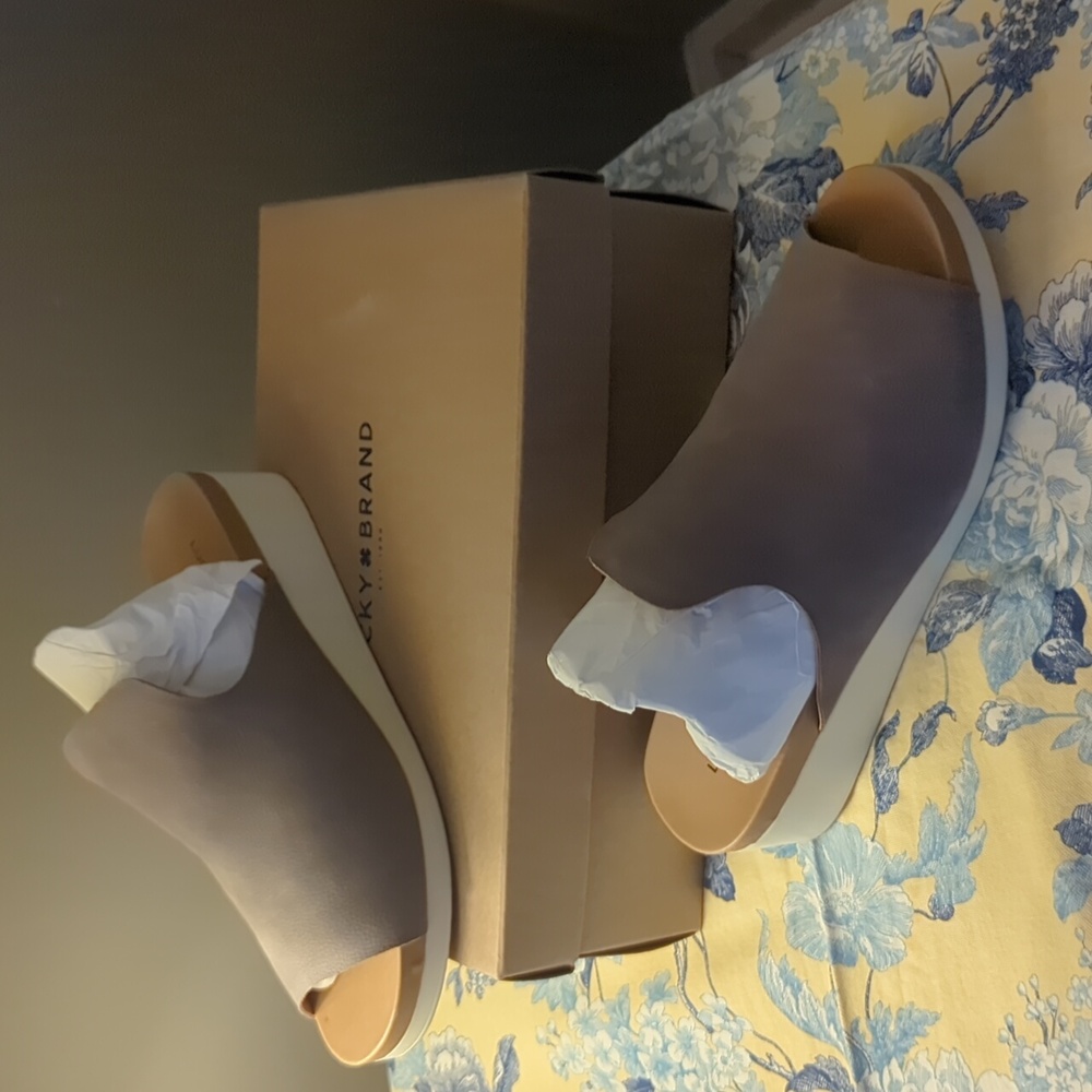 Lucky Brand Sandals